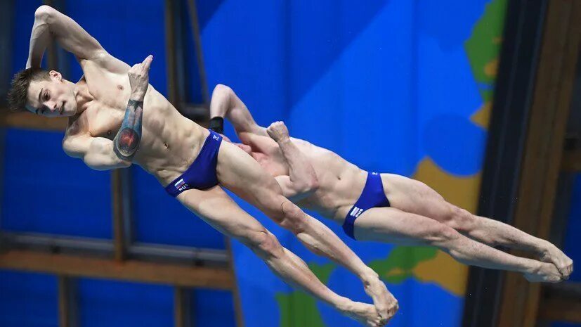 Diving face split