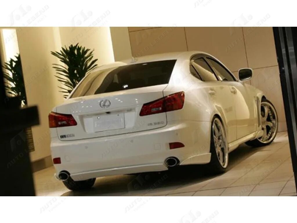 Задний бампер lexus is 250. Задние фонари lexus is 250. Лексус задний. Лексус задний. Лексус is зад.