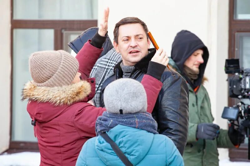 поздравление актеру с днем рождения. желаю актеру. желаю актеру. желаю актеру. поздравляем с днём работника культуры.