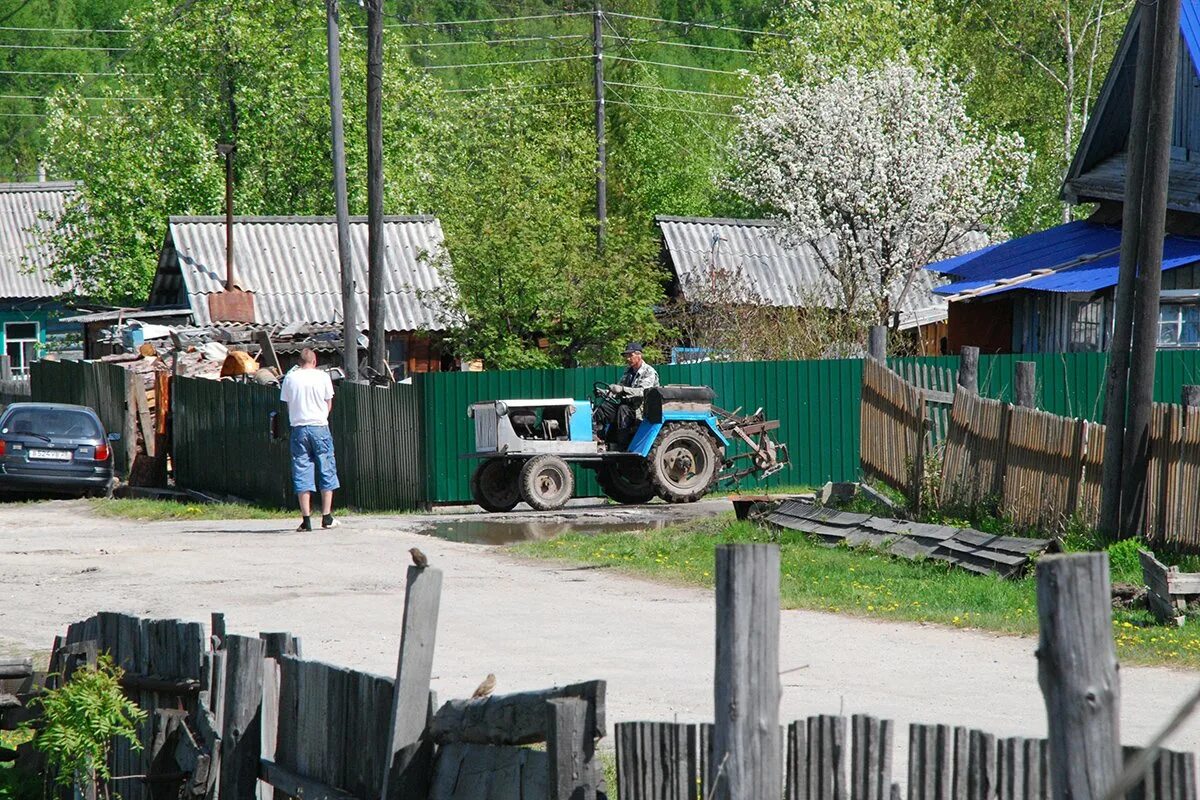 Погода в береговом амурской. Поселок береговой Амурская область. Поселок береговой Амурская область Зейский район. Поселок Дамбуки Зейского района Амурской. Дорога Зея - береговой.