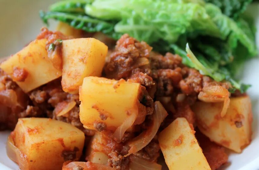 Тушеная картошка с овощами в мультиварке