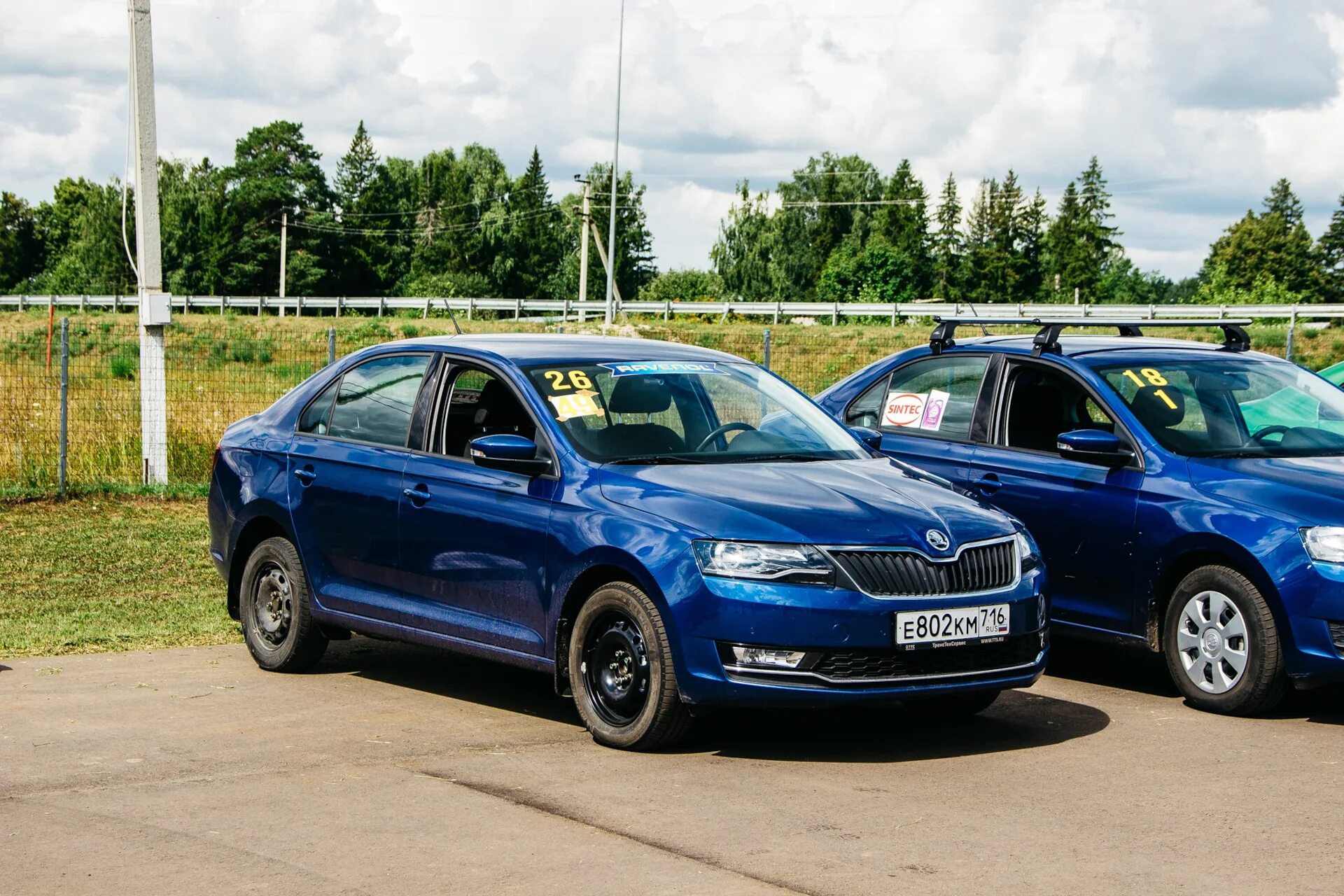 Volkswagen rapid. Шкода Рапид синяя 2022. Шкода Рапид 2021. Шкода Рапид 2020 синяя. Skoda Rapid 2021.