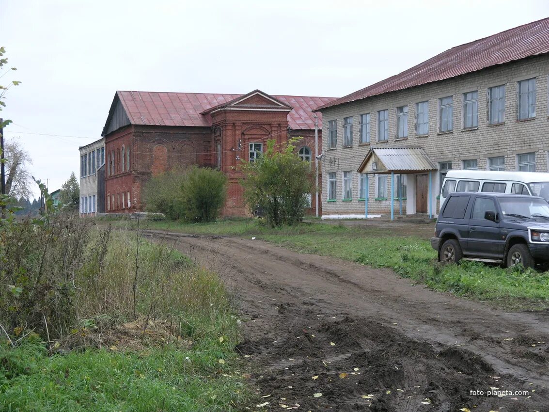 Погода в больших кустах куединского. Бикбарда Куединский район Пермский край. Господский дом Дягилева Бикбарда. Деревня Бикбарда Куединский район. Господский дом Дягилева в селе Бикбарда Куединского района.