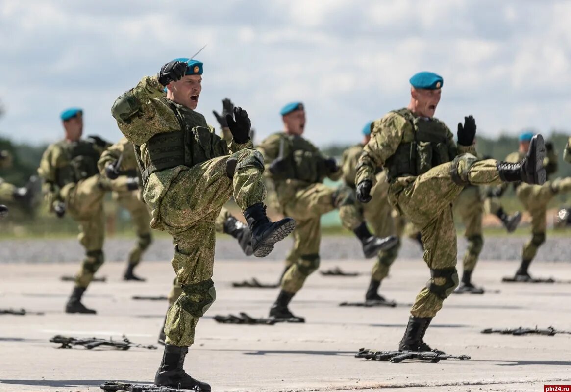 Военная 2. Воздушно-десантные войска (ВДВ). 76-Я Гвардейская десантно-штурмовая дивизия. Воздушно-десантные войска Псков. ВДВ войска войска России.