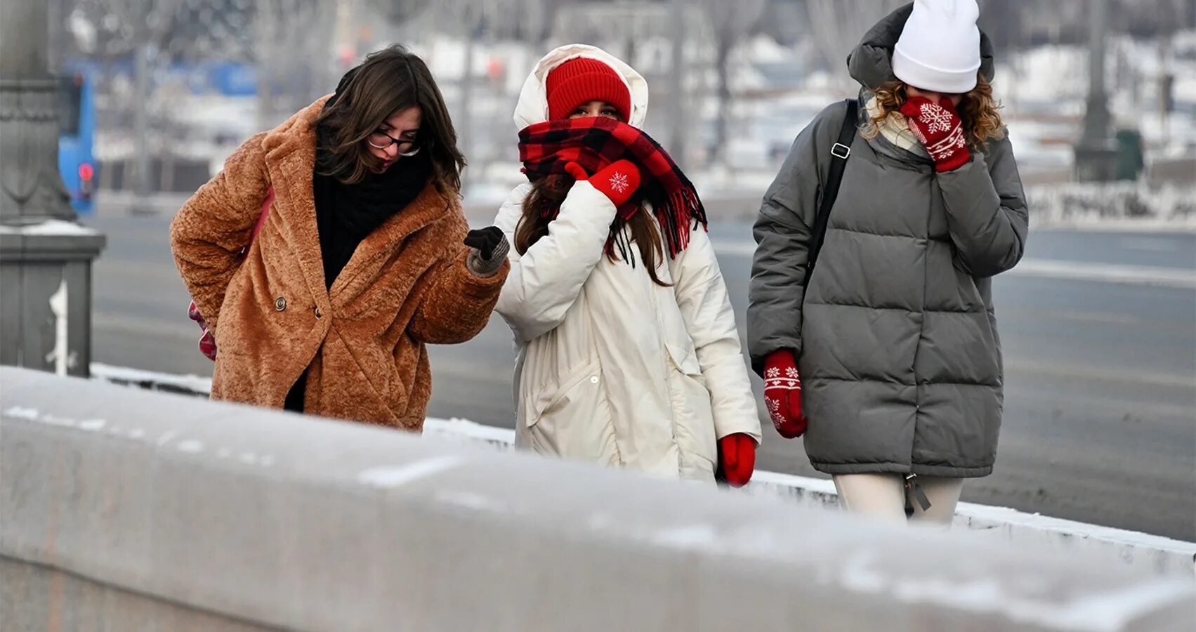 Когда придет тепло в марте. Аномальный холод в Москве. Похолодание в Москве. Морозы в Москве. Холодно в Москве.