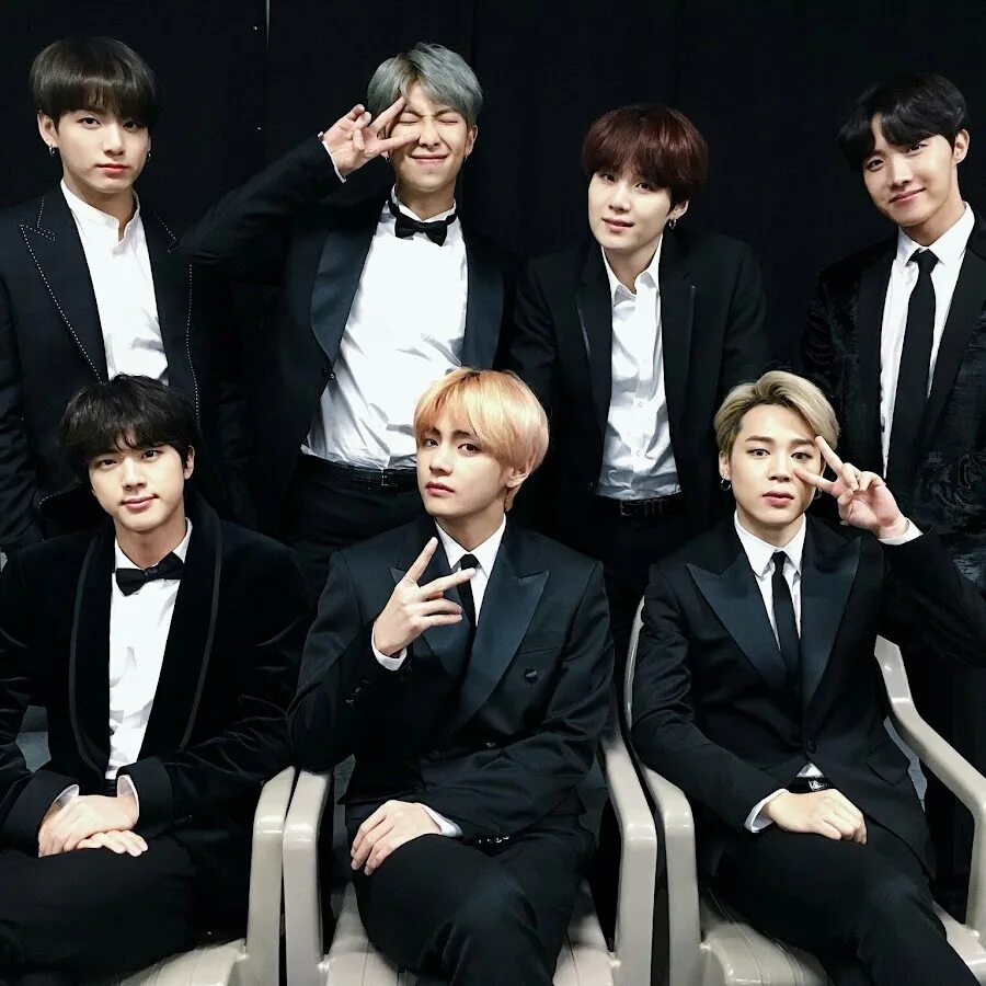 Bts photobook 2021. Битиэс группа корея. Бтс грэмми 2022. Бтс лас вегас 2022. Южно корейский ансамбль бтс.