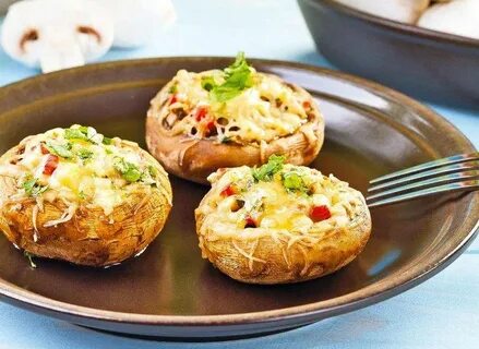 Грибы фаршированные курицей с сыром в духовке