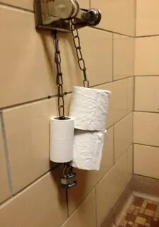 Туалетная бумага в унитаз