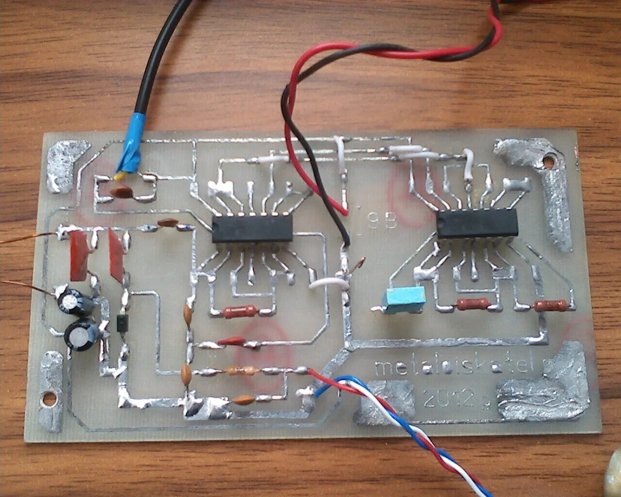 Самодельной микросхемы. Металлоискатель пират катушка корзиночная. Плата металлоискателя пират на 157 уд2.. Самодельный металлоискатель 2313. Самодельный миноискатель металлоискатель.