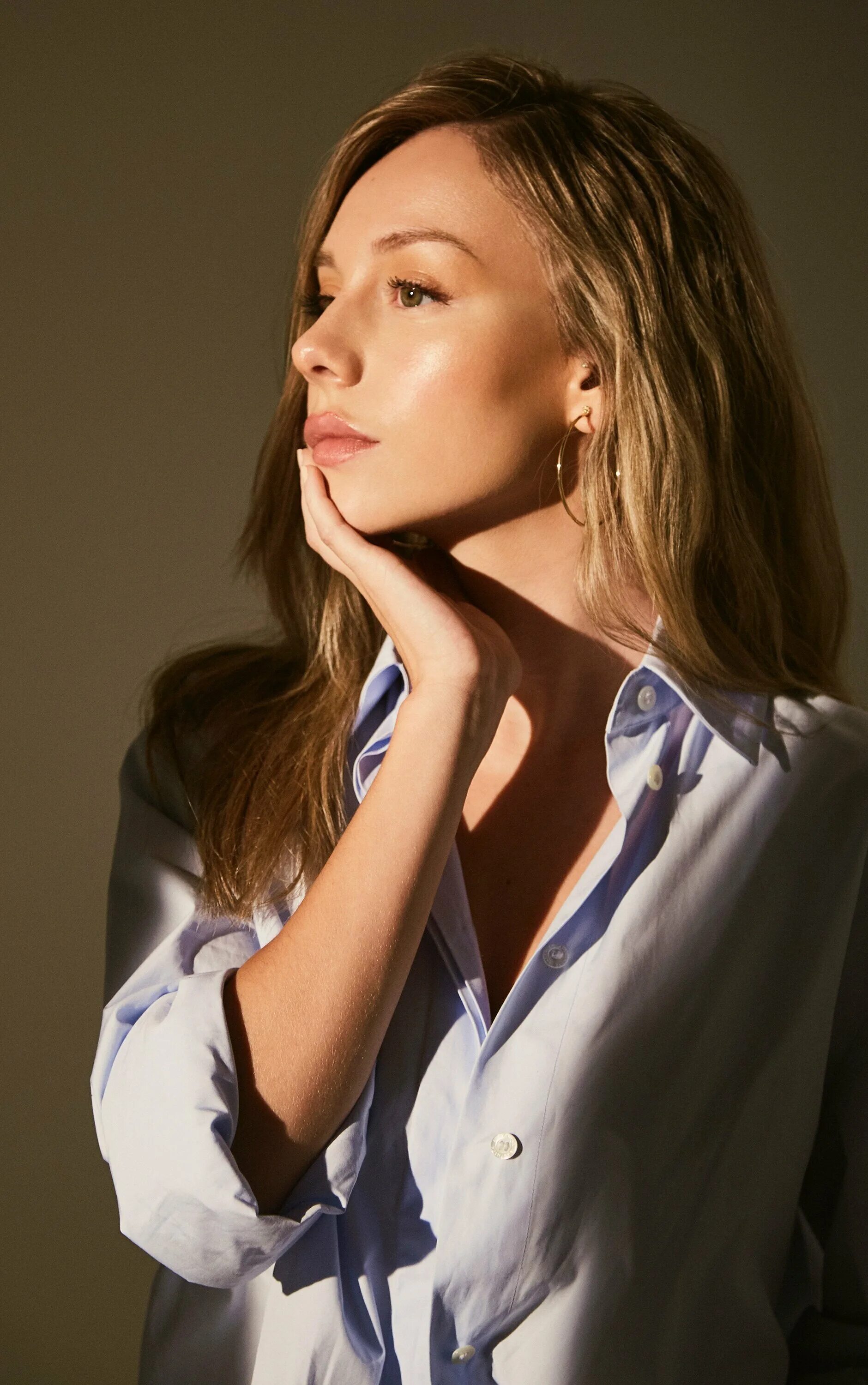 Экстер эспосито. Ester expósito. Ester expósito. Эстер экспосито актриса. Эстер экспозито.