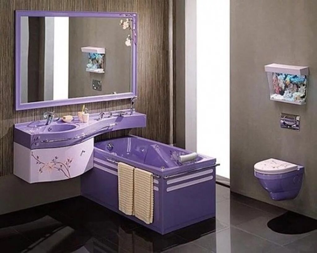 Мебель для ванны материалы. Цветная ванна. Раковина в ванную сиреневая. Ванная комната с ванной. Комплект мебели в ванную комнату.