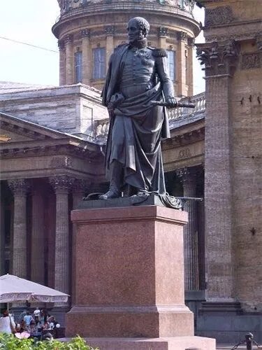 Памятник барклай де толли в санкт-петербурге у казанского. Памятник де толли. Памятник барклаю де толли. Памятник де толли. Памятник барклаю де толли в санкт-петербурге у казанского.