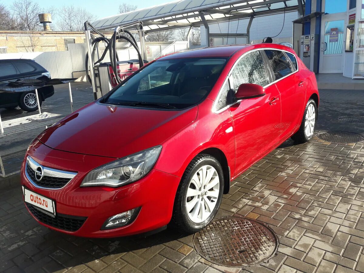 Авито авто красно. Opel Astra j 2010. Opel Astra j 2010 1.6.