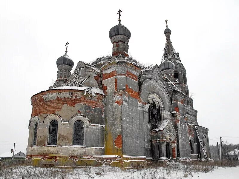 Какой храм был разрушен. Храм Христа Спасителя в селе Седельницы Ивановской области. Седельницы Ивановской области храм. Разрушенные храмы Ивановской области. Село Седельницы Ивановская область.