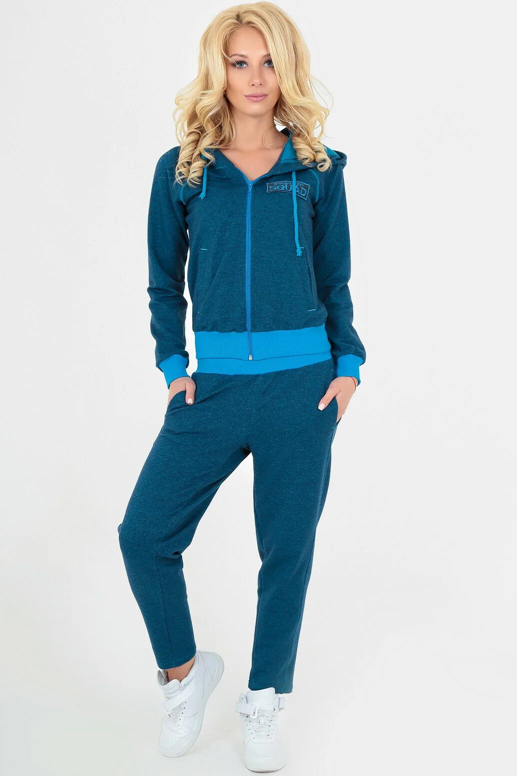 Синий спортивный костюм женский. Синий женский спортивный. Синий женский спортивный. Голубой спортивный костюм. Костюм женский адидас 2019.