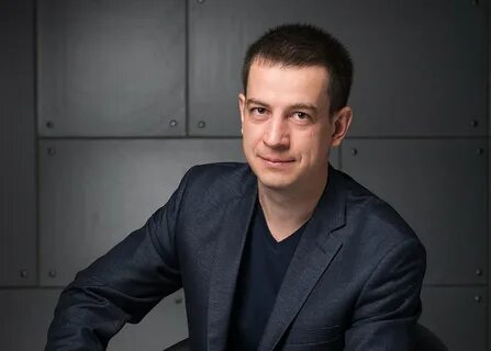 Директор 2048