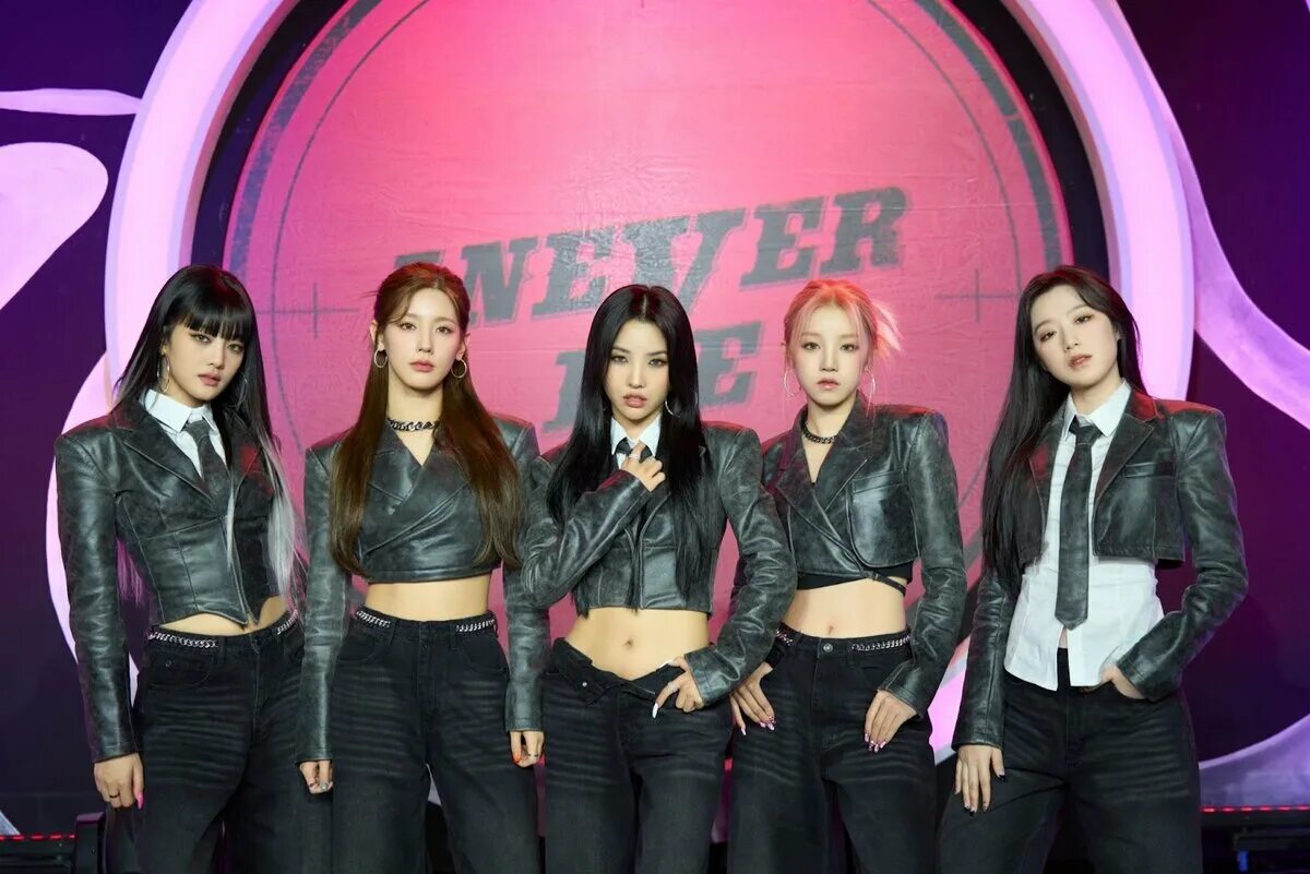 Супер леди айдл 1 час. Gidle kpop участницы. группа g idle tomboy. джи айдол группа. джи айдл участницы.