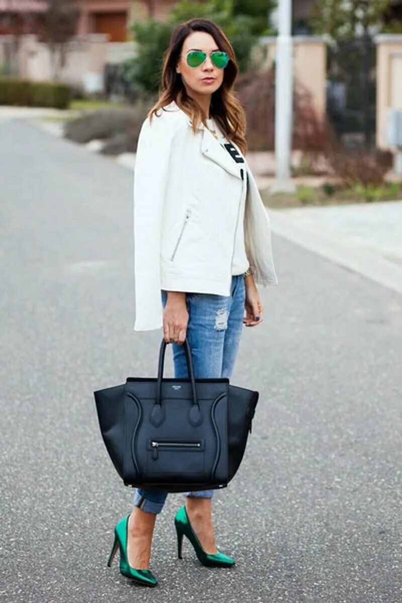 Девушка в зеленых туфлях. Обувь на весну. С чем носить зеленые туфли. Салатовые туфли. Образ с зелеными туфлями.