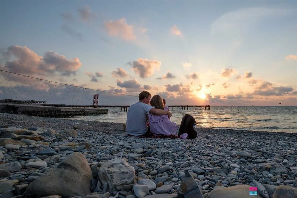 Море романтика. Фотосессия на набережной моря. Прогулка по берегу моря. Романтика на черном море. Анапа семейные пары