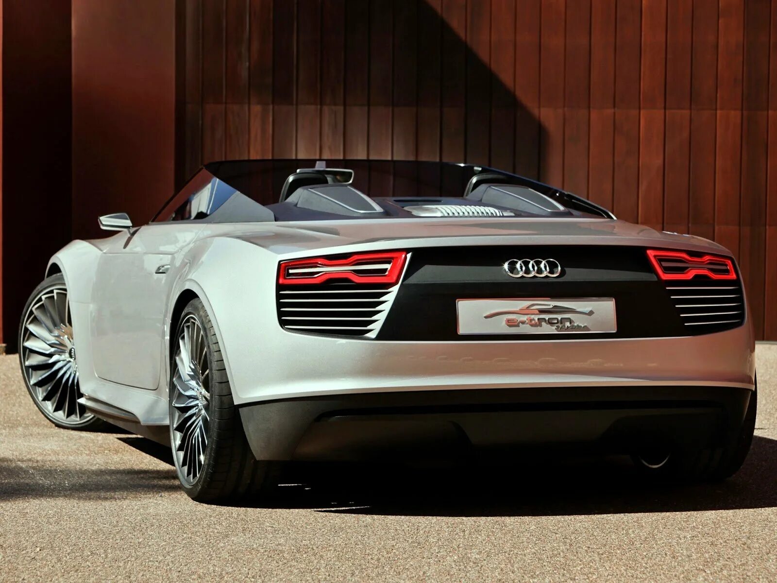 30 лучших новых. Audi e-tron Spyder Concept 2010. Ауди а9. Audi e-tron Spyder Concept. Audi e tron Spyder.