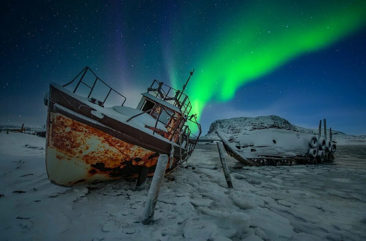 Петрозаводск полярная ночь. Прогноз полярный. Деревня териберка мурманск северное сияние. Кольский полуостров териберка северное сияние. Суббури.