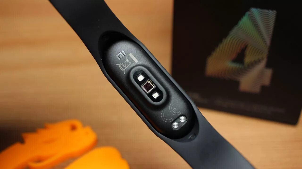 Band 4pda. Xiaomi mi band 4. часы ксяоми банд 4.