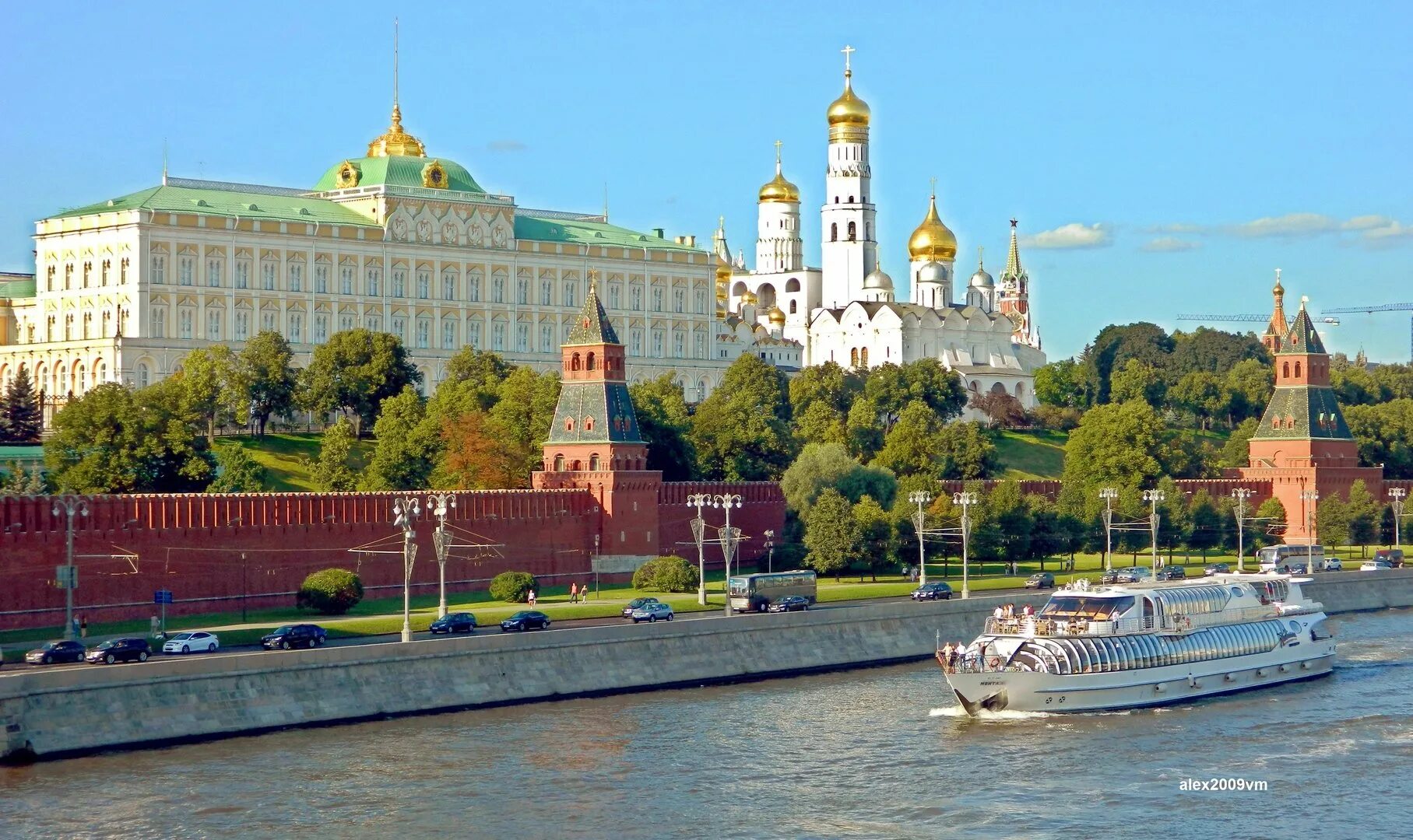 Реки около кремля. Кремлевская набережная московский кремль. вид на кремль с москва реки. 1910 кремля в москве кремлевская набережная. вид московского кремля с софийской набережной.