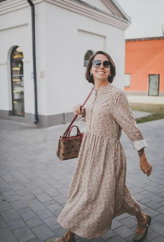 Платье зима зоесан. Zoesan платья. Зое сан сарафан фотосессия. Zoesan платья. Сарафан с поясом футляр.