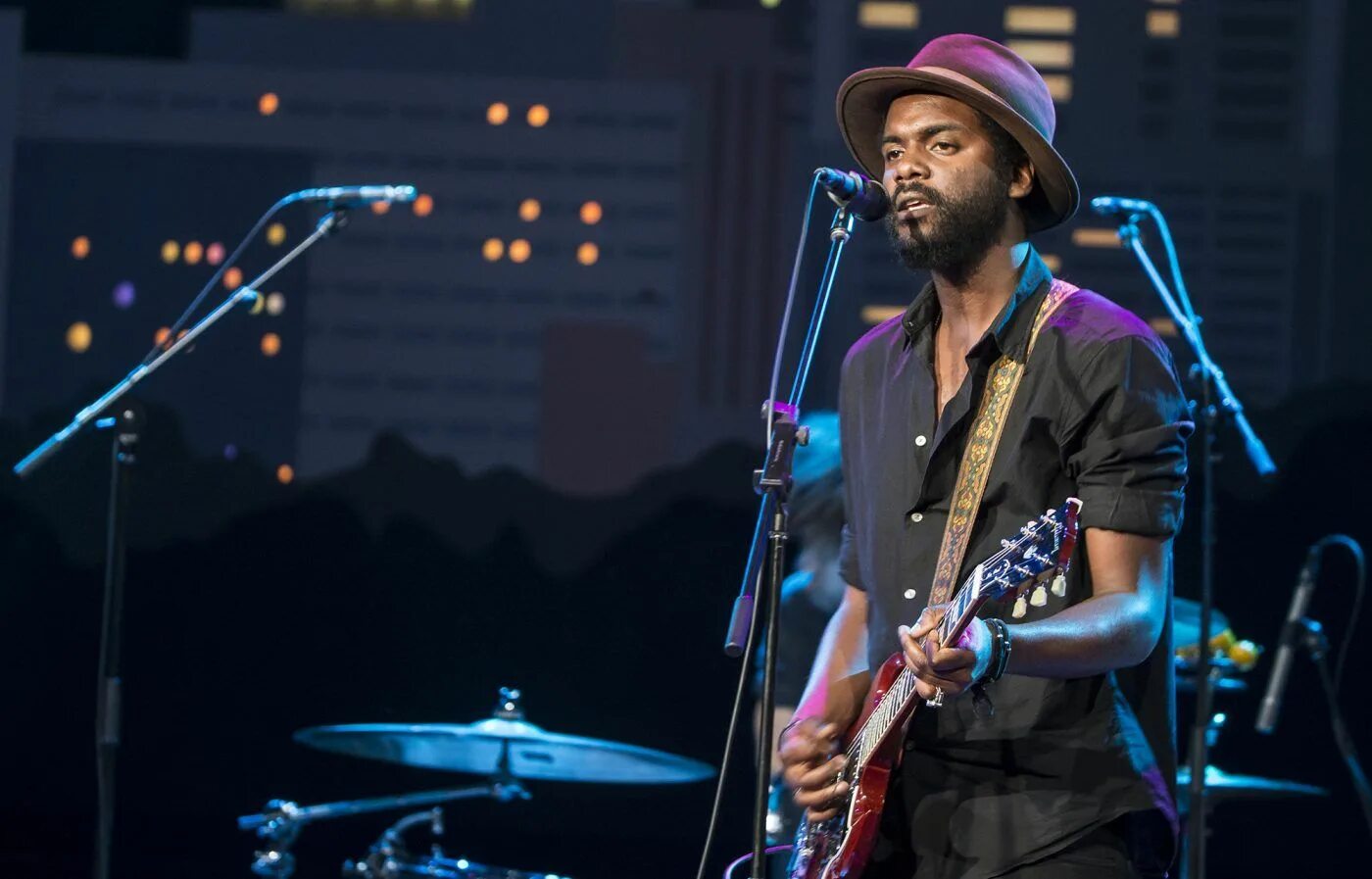 Come together gary. Gary clark jr guitar. Come together clark. Фото. Gary clark jr.