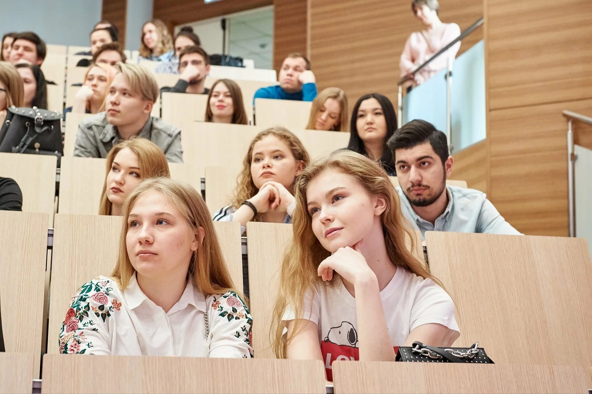 Тюменский государственный университет тюмень. Университет тюмгу тюмень внутри. Стипендия тюмгу. Тюменский государственный университет тюмень. Тюменский университет тюмгу корпуса.