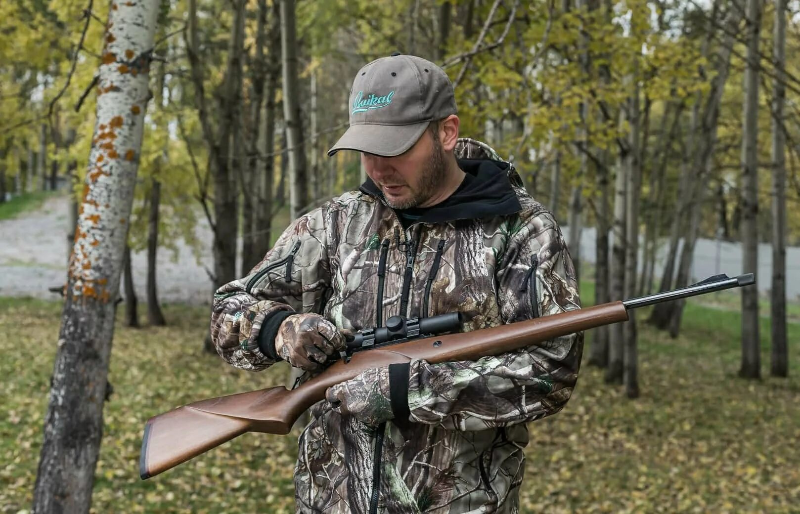 Документы на охотничий билет. Как выглядит охотничий билет нового образца. Охотничий билет всероссийского образца. Что нужно для получения охотничьего билета. Членский охотничий билет.