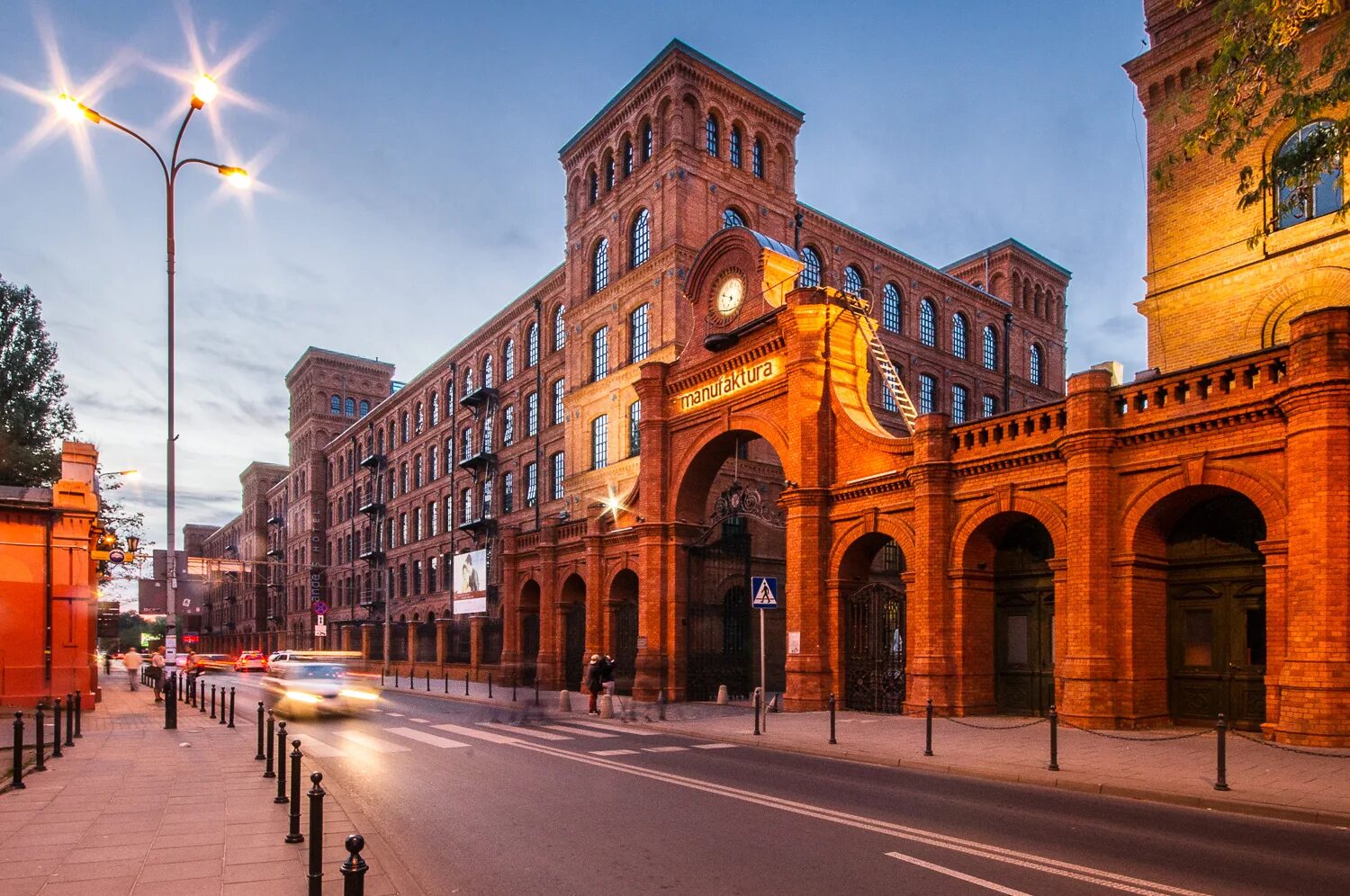 даниловская мануфактура старое здание. город мануфактура. даниловская мануфактура. зиновьевская мануфактура иваново. доходный дом барышникова в питере.