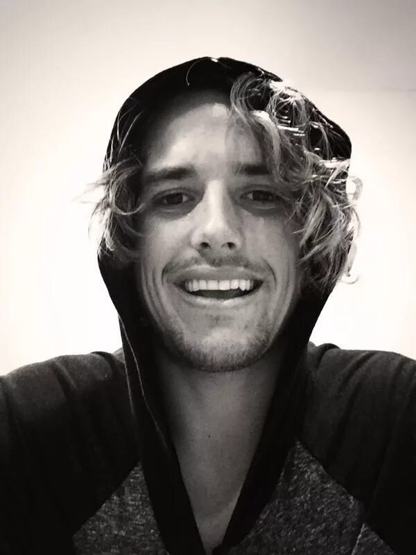 Tyler nixon 2012. Tyler nixon 2012. Taylor nixon. Тейлор никсон порноактер. Tyler nixon 2021.