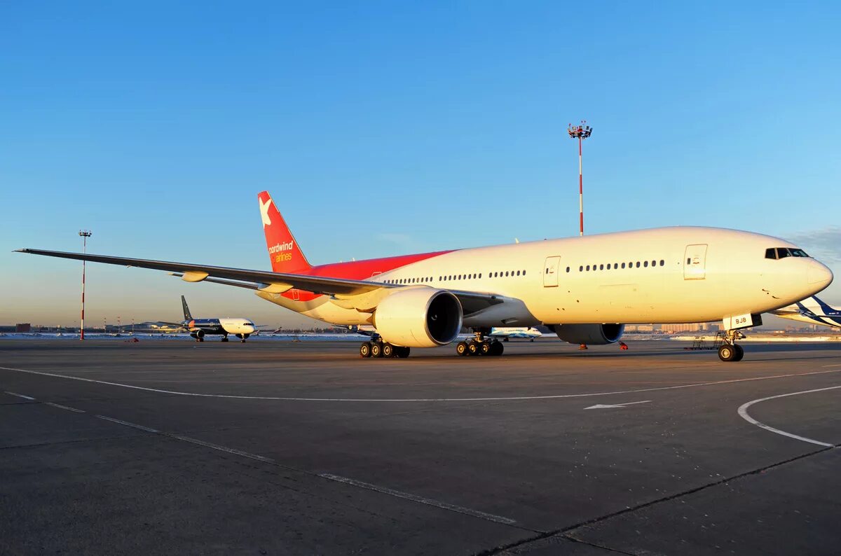 Boeing 777 nordwind. Nordwind Airlines Боинг 777. Боинг 777-200 Nord Wind. Боинг 777 Норд Винд. 777-200er Nordwind.