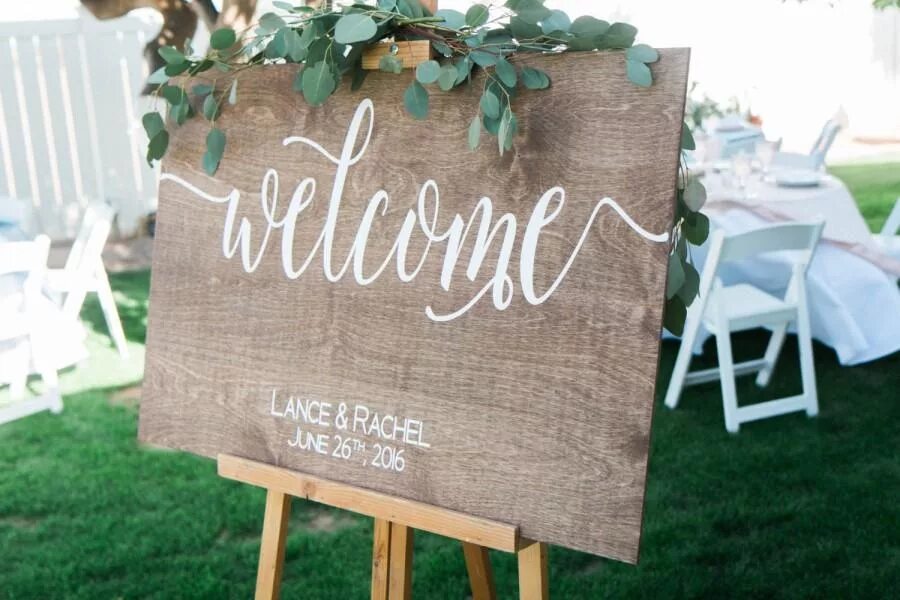 Festival sign. Неон на свадьбе в декоре. Event sign. Голливудская ассоциация иностранной прессы. Неоновые вывески в свадебном декоре.