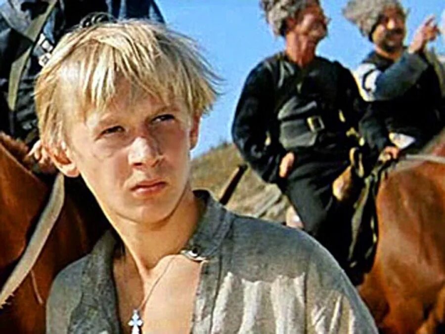 Виктор косых актер неуловимые мстители. Неуловимые мстители щусь. Виктор косых неуловимые мстители. Виктор косых в фильме неуловимые мстители. Данька из неуловимых мстителей.