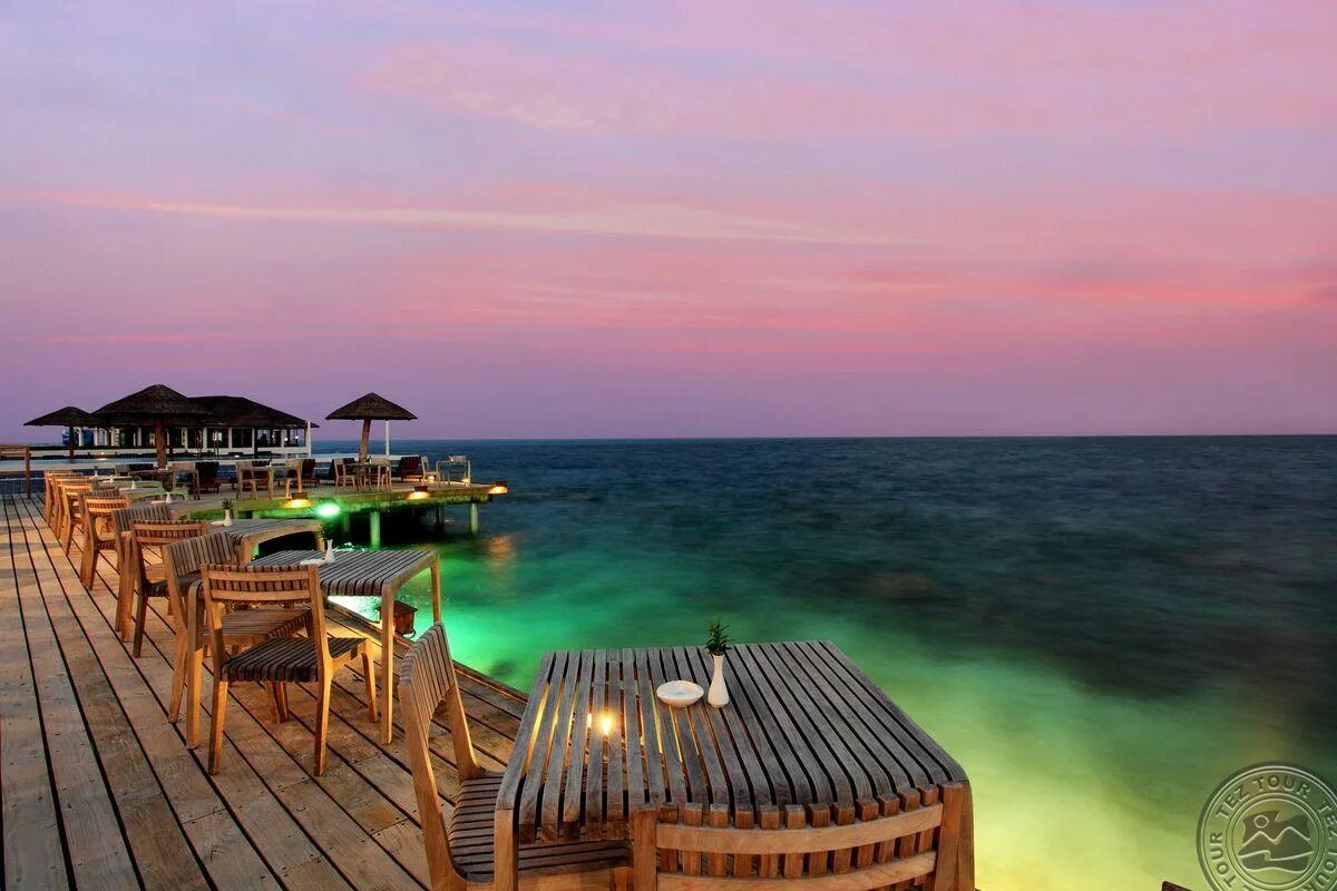 Centara grand island resort. Отель центара Гранд Резорт Мальдивы. Остров центара Мальдивы. Отель Centara Grand Island Resort & Spa 5.
