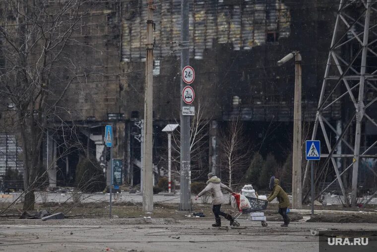 Центр Мариуполя до войны. Мариуполь город призрак. Руины города Мариуполь. Кадры разрушенного Мариуполя.