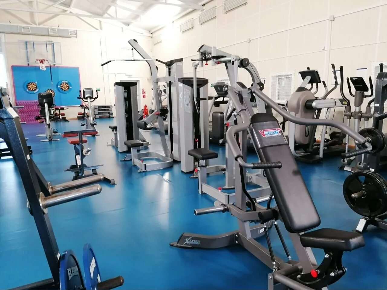 центр югорского спорта тренажерный зал. центр спорта югры. излучинск спорткомплекс югра. центр адаптивного спорта ханты-мансийск. центр спорта югры.