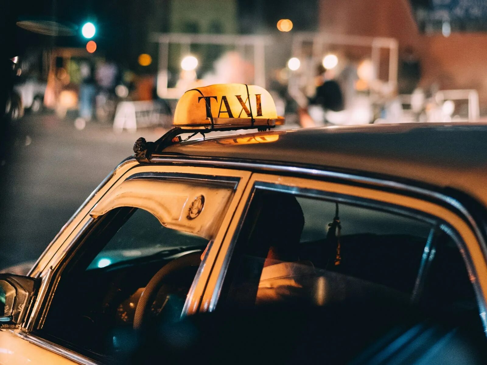 Одинокий таксист. Одинокий таксист. Таксист мартин скорсезе 1976. Одинокий таксист. Одинокий таксист.