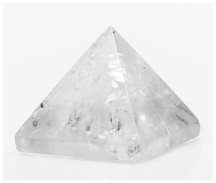 пирамида из горного хрусталя. хилерит камень. пирамида горный хрусталь. горный хрусталь пирамидка. пирамида горный хрусталь.