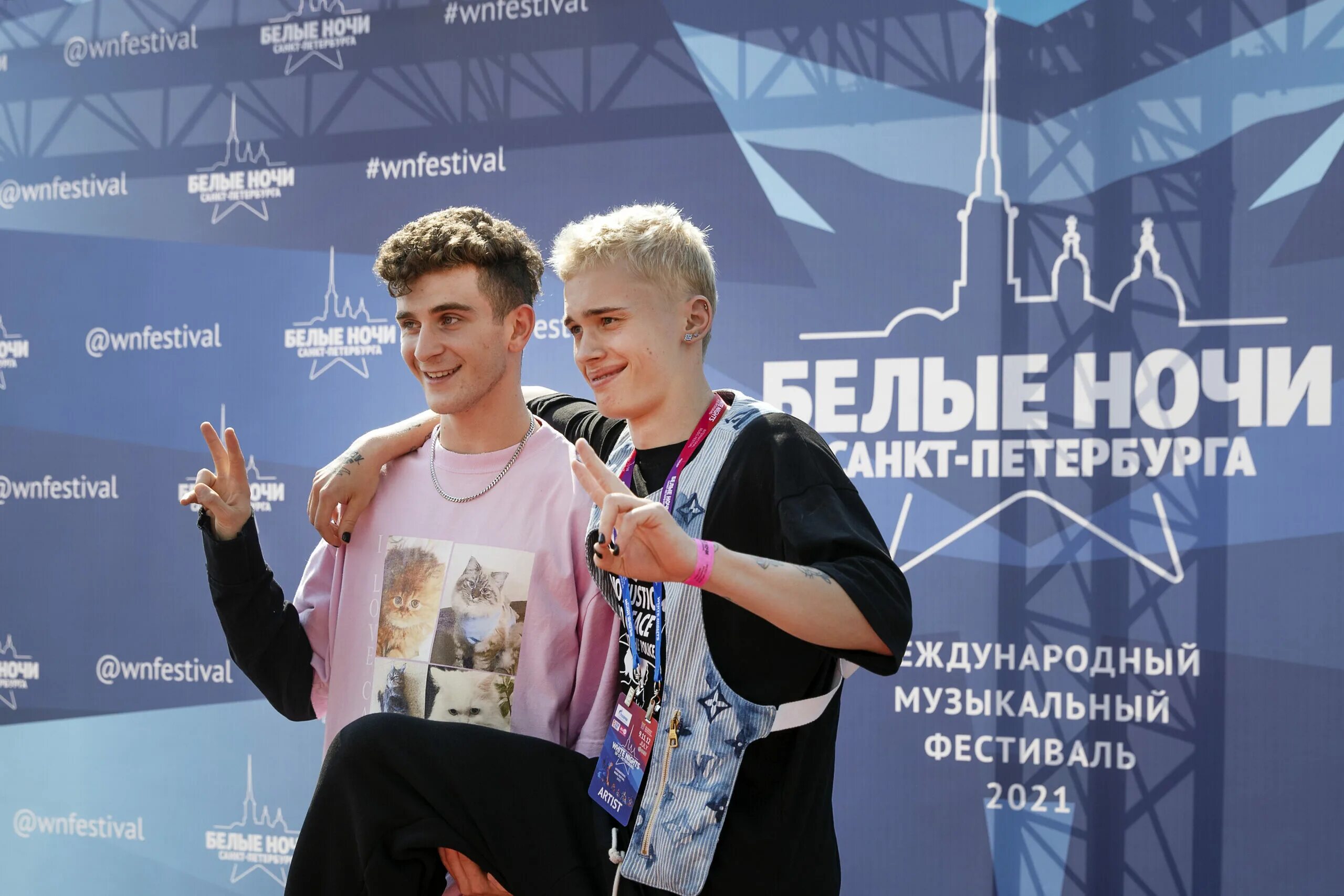 Пик белых ночей в санкт-петербурге. Белые ночи санкт-петербург. Пик белых ночей в санкт-петербурге. Санк тепетрбург белые ночи. Явление белые ночи в санкт-петербурге.