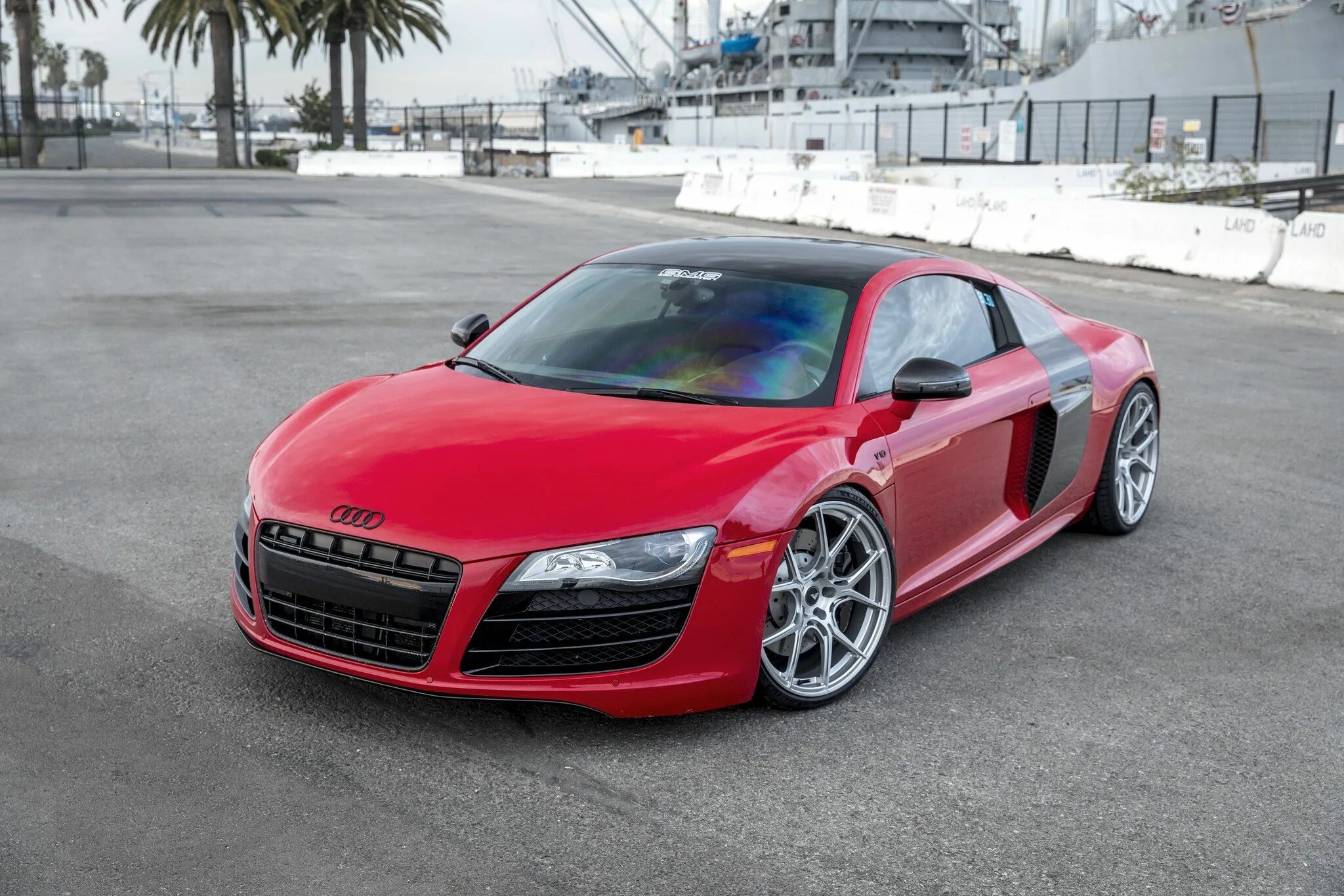 Купить ауди р8. Audi r8. Ауди r8 красная. Audi r8 2001. Red Audi Audi r8.