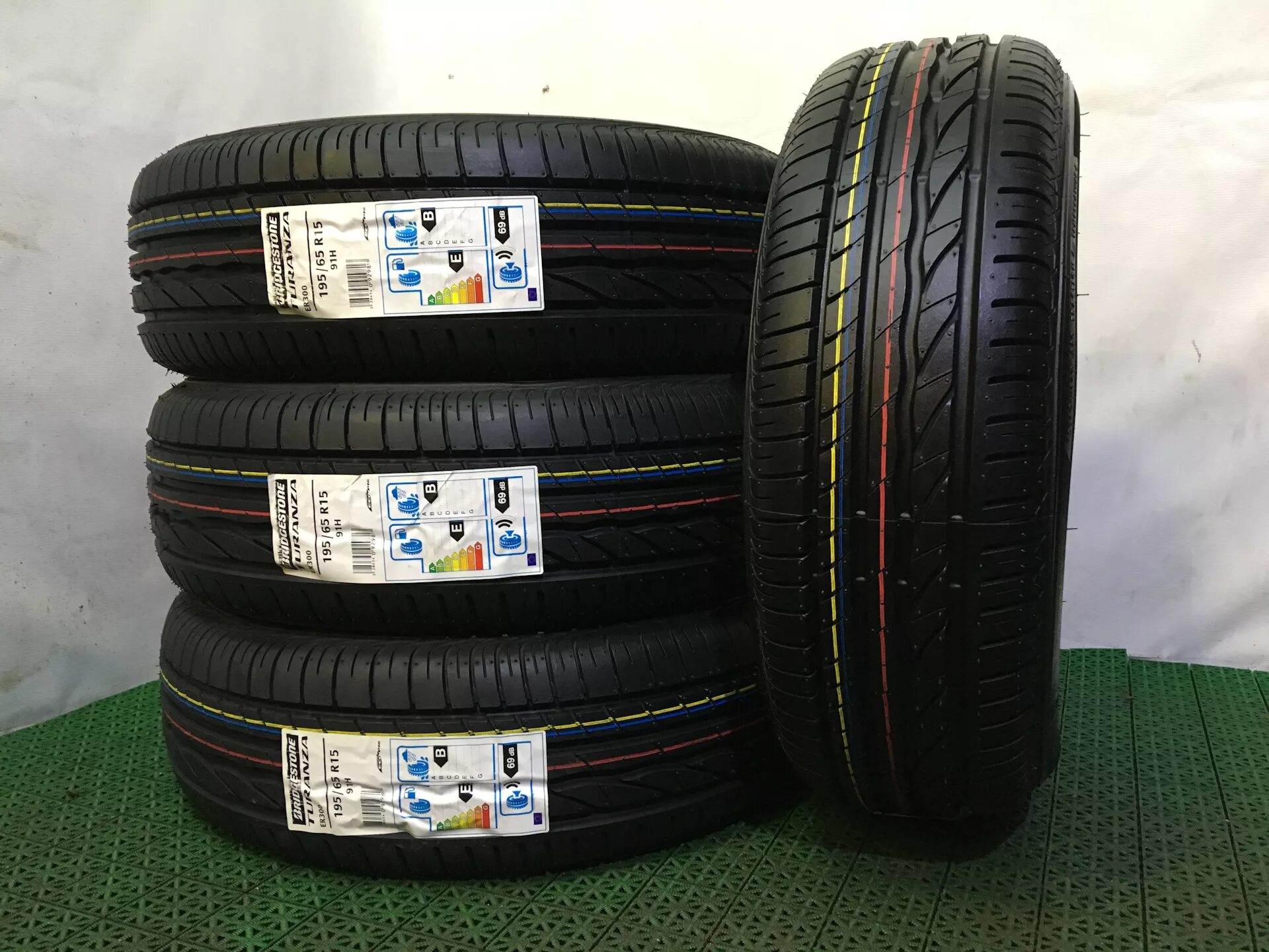 Bridgestone Turanza r15. Bridgestone 195/65r15. Бриджстоун Туранза ер 300. Шины Bridgestone Turanza 195/65 r15 er300.