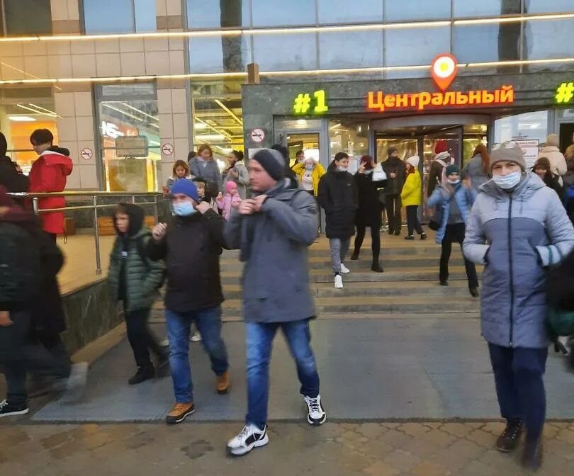 Эвакуация в уфе сегодня. Цдм эвакуация. тц зеленый сегодня эвакуация 22.082025. тц зеленый сегодня эвакуация 22.082025 красноярск.