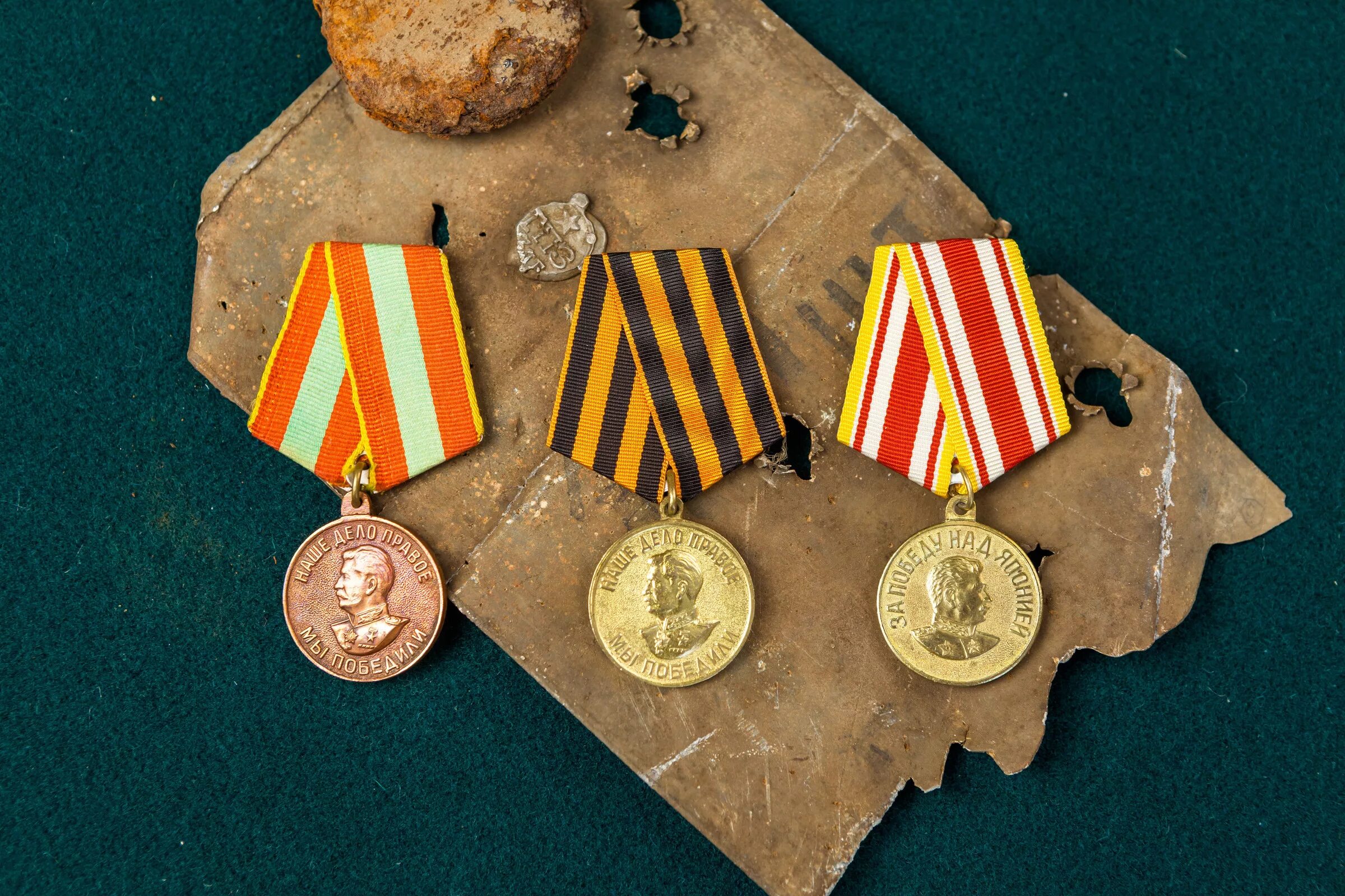 Фото военных наград. Медали военные. Военные награды. Коллекция орденов и медалей. Медали Великой Отечественной войны.
