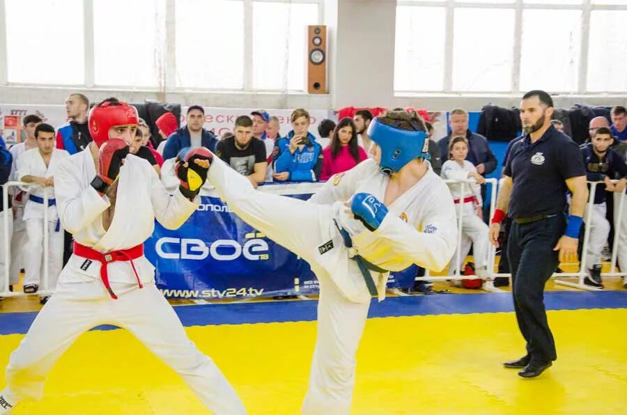 Спортивный комплекс восток арена ставрополь. Соревнования по армейскому рукопашному бою 2024. Рукопашный ставрополь. Рукопашный бой соревнования. Армейский рукопашный бой.