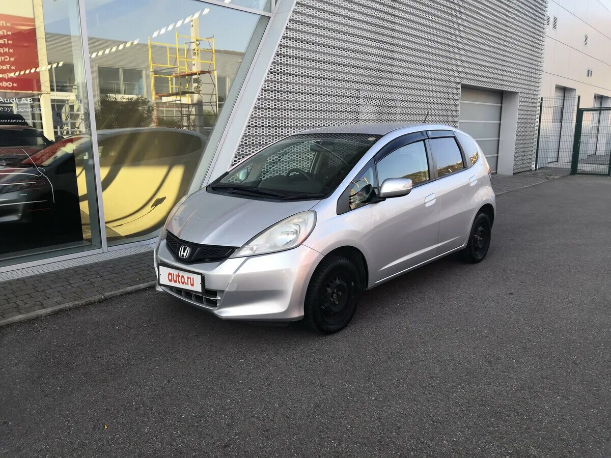 Хонда фит 2010 купить. Honda Fit 2010. Honda Fit II 2010. Хонда фит 2010г. Хонда фит 2010 года.