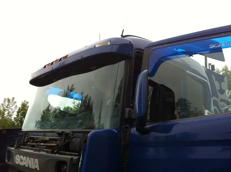 Лобовое стекло на грузовой Мерседес 22 22 мг. 4549ags лобовое стекло. Лобовое стекло грузовика. Ветровое стекло грузового автомобиля.