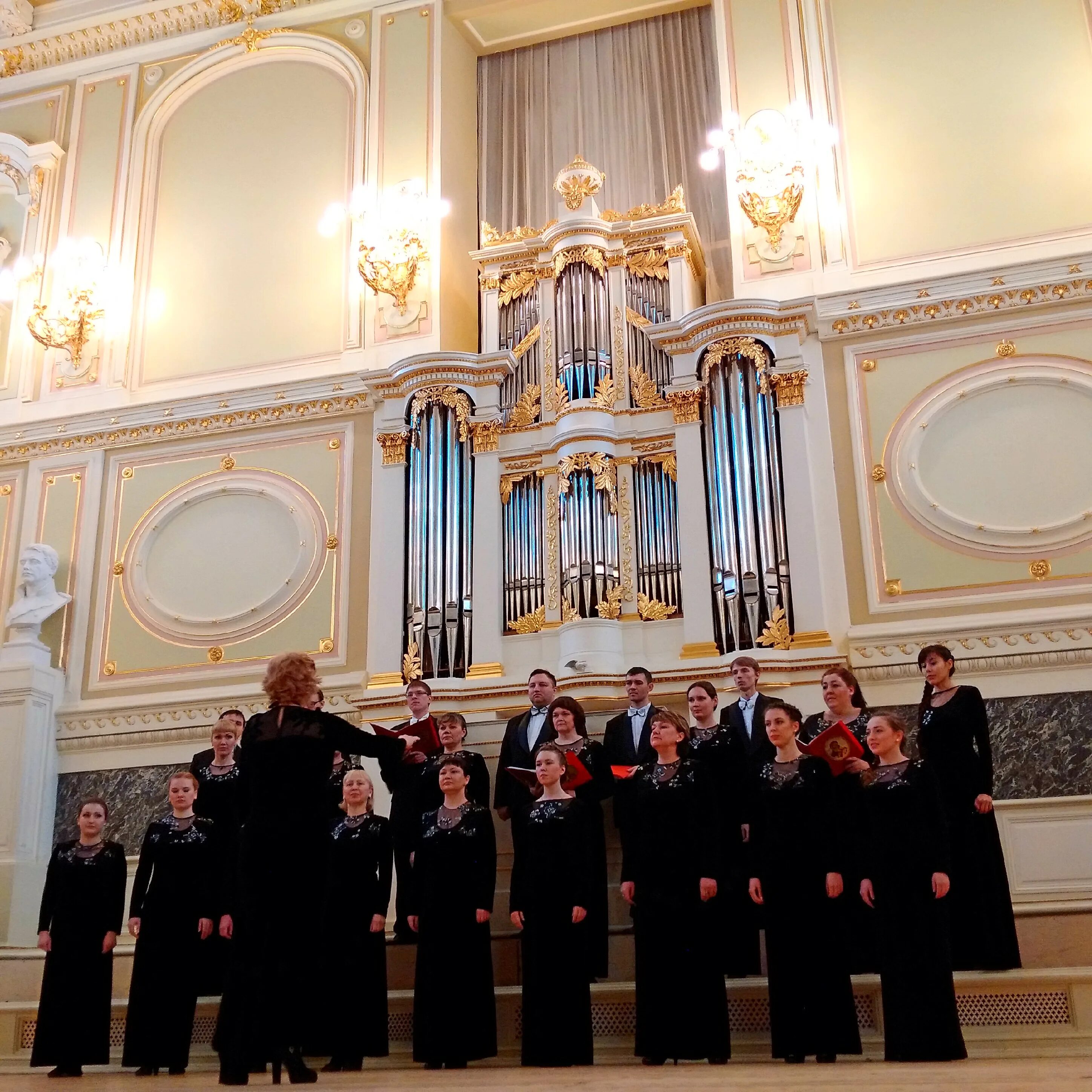 Петербургская Академическая капелла Глинки. Хор государственной Академической капеллы Санкт-Петербурга. Капелла концертный зал. Государственная Академическая капелла Санкт-Петербурга зал. Хор санкт петербургской